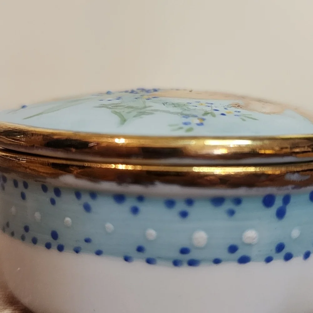 Antique Hand Painted Signed Round Porcelain Trinket Box Floral Day Lilies Relief